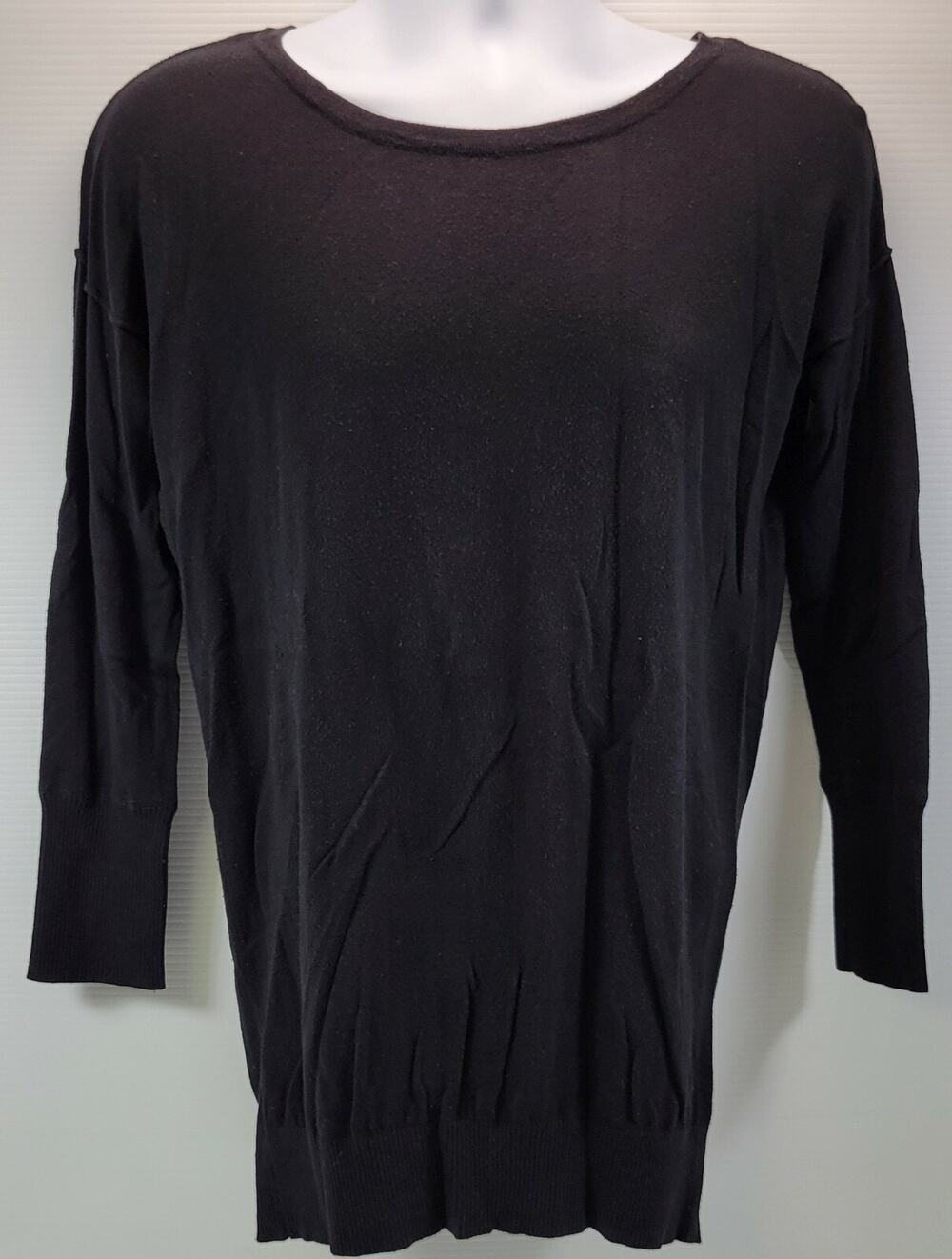 I8) Between Me & You Women's Black Long Sleeve Zipper Back T-Shirt Medium